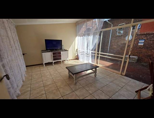 4 BEDROOM TOWNHOUSE FOR SALE IN WONDERBOOM